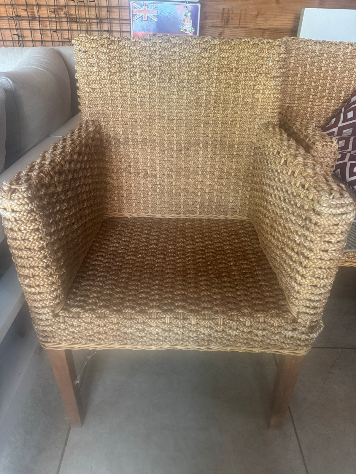4x Comfortabele rieten eetkamerstoel met armleuningen, Ophalen, Gebruikt, Bruin, Riet of Rotan