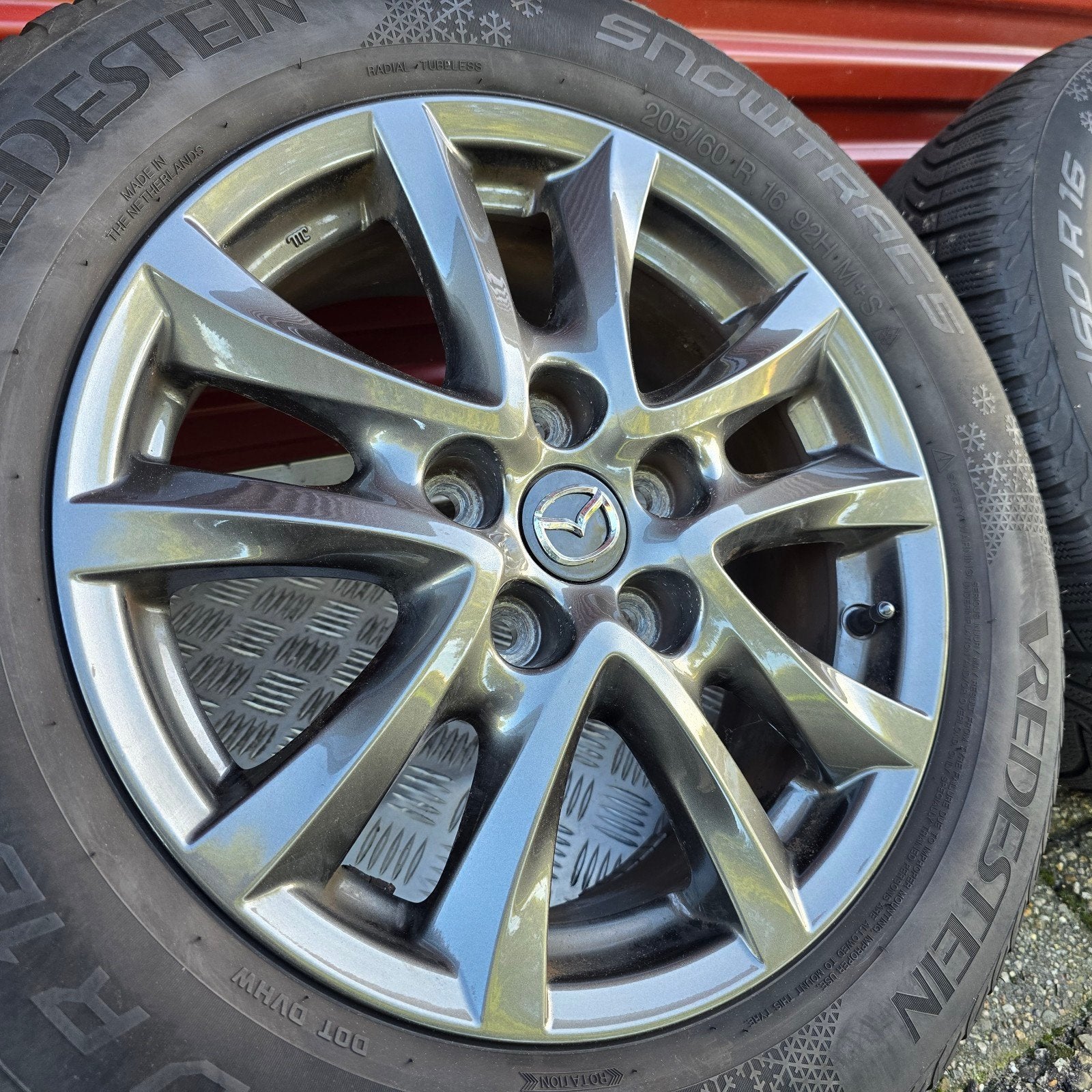 Origineel Mazda winterset 205-60-16, Auto-onderdelen, Ophalen, 16 inch, Banden en Velgen, Dewielbasis@outlook.com