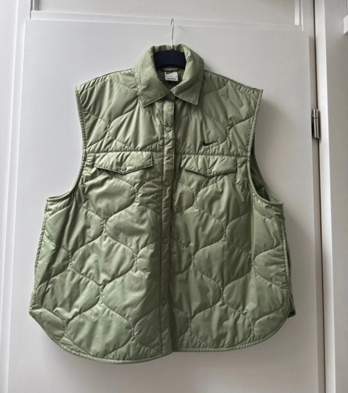 Nike bodywarmer maat M groen amper gedragen, Verzenden, Zo goed als nieuw, Maat 38/40 (M), Groen