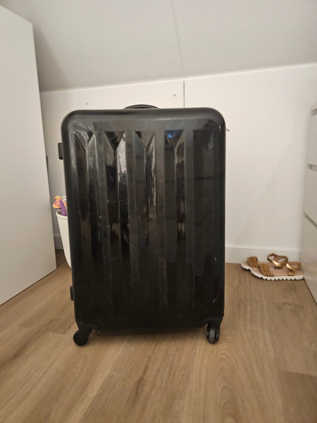 Zwarte grote koffer, Ophalen, Zo goed als nieuw, Hard kunststof, 70 cm of meer