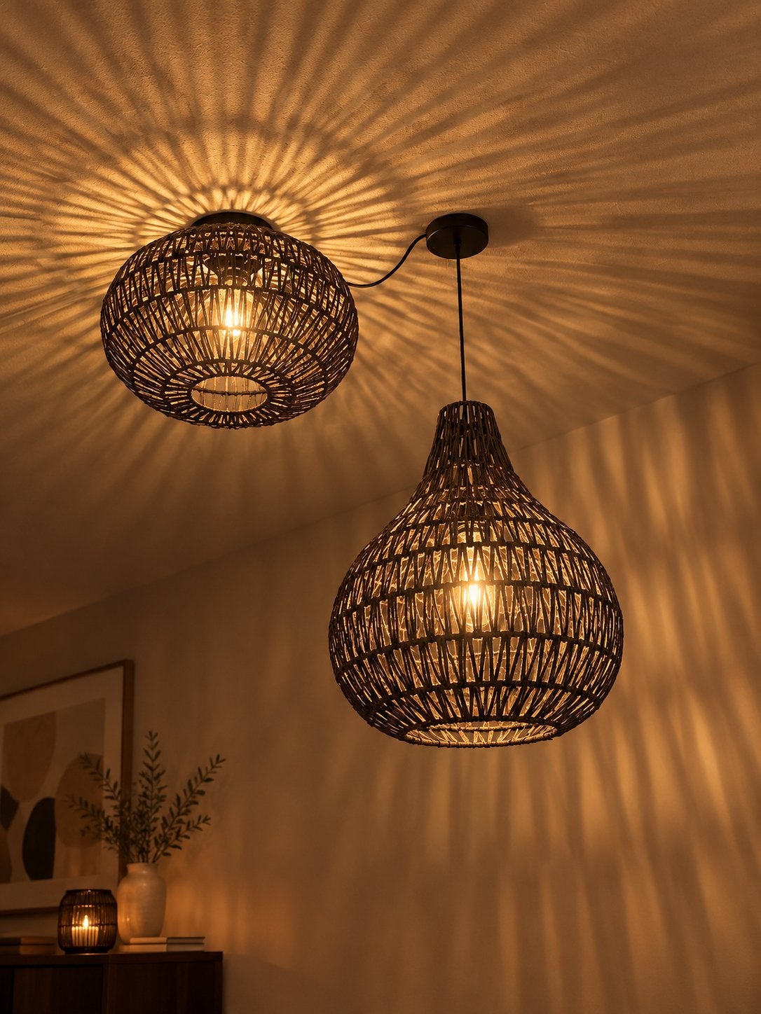 Set van 2 zwarte Kwantum lampen: plafond- en hanglamp, Huis en Inrichting, Ophalen, Zo goed als nieuw, Natuurlijk materiaal