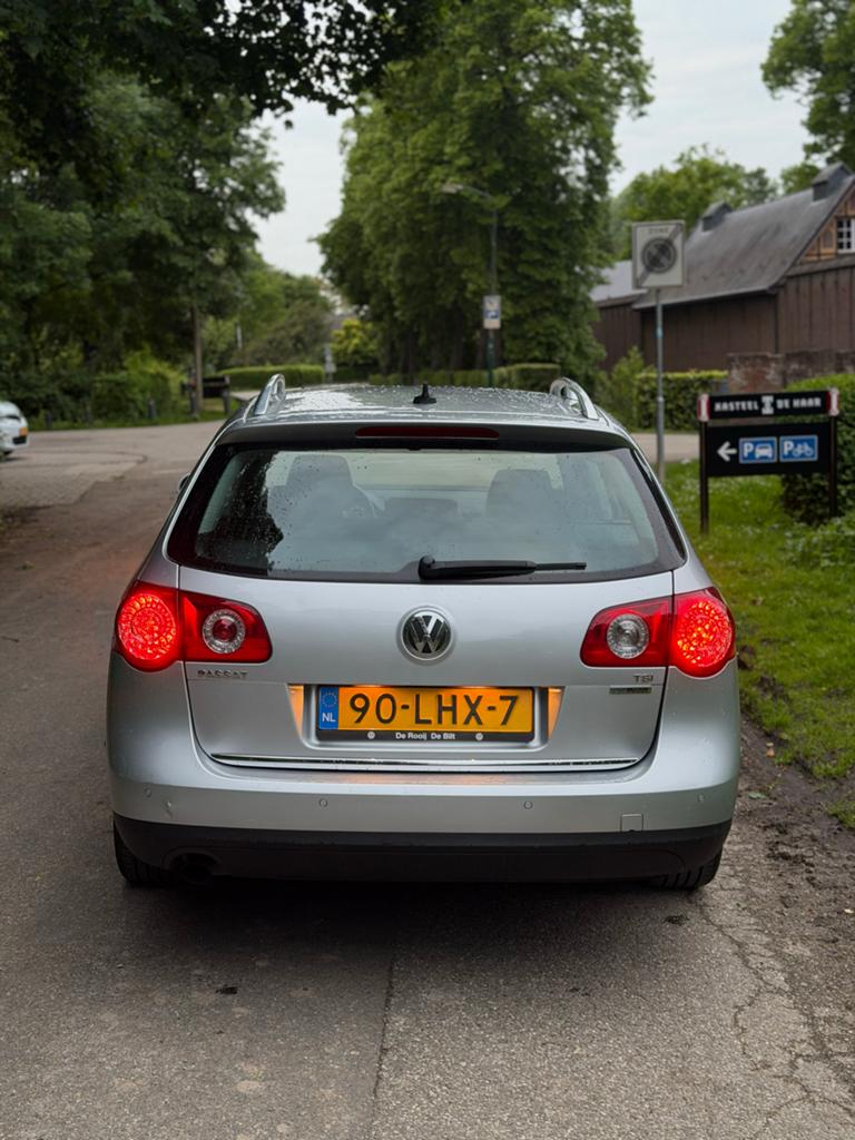 Volkswagen Passat 1.4 TSI 90KW Variant DSG 2010 Grijs, Auto's, Navigatiesysteem, 4 cilinders, 122 pk, Origineel Nederlands