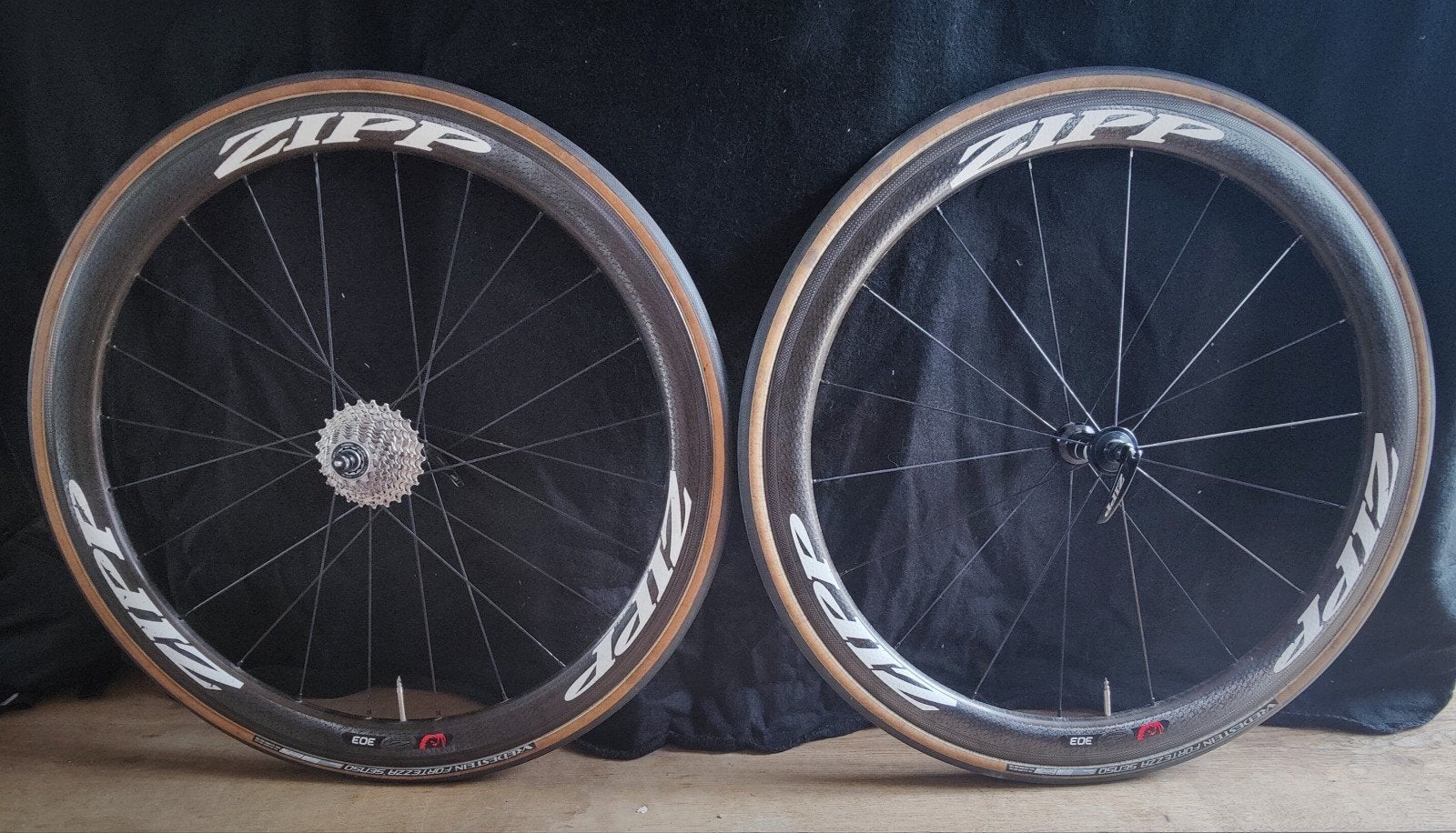 Mooie Zipp 303 Firecrest clincher wielset carbon, Fietsen en Brommers, Fietsonderdelen, Zo goed als nieuw, Carbon, Ophalen of Verzenden