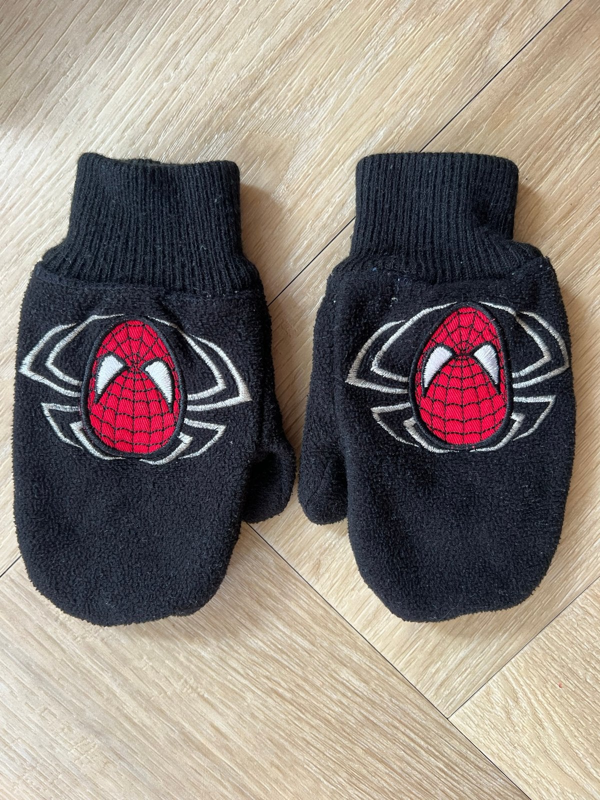 Marvel spiderman handschoen, zwart, mt 86/92 (10cm handmaat), Gebruikt, Jongetje of Meisje, Wanten, Ophalen of Verzenden