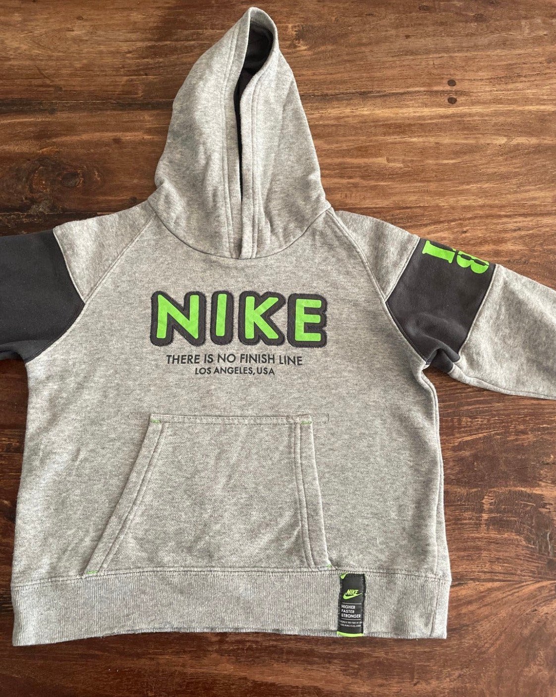Nike hoodie - maat 110-116, Kinderen en Baby's, Ophalen of Verzenden, Gebruikt, Jongen of Meisje, Trui of Vest