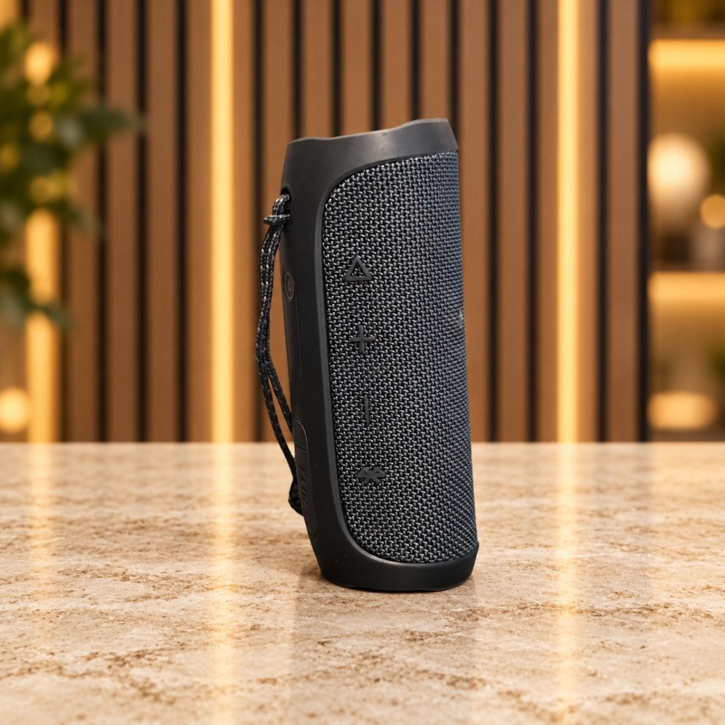 JBL Flip Bluetooth Speaker - In Nette Staat, JBL, Zo goed als nieuw, Support@jbl.com, 400 Atlantic Street
Stamford, CT 06901
USA