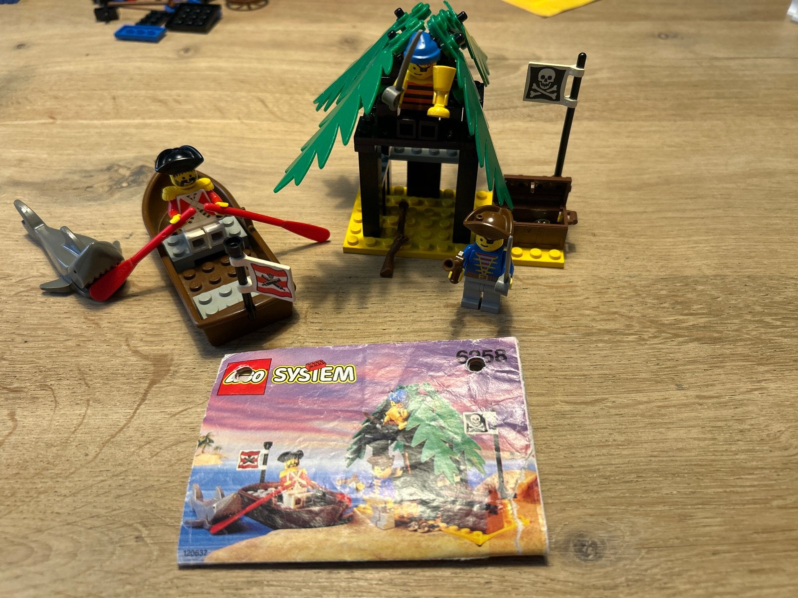 LEGO 6258 Pirates Smugglers Shanty compleet met boekje, Gebruikt, Lego, Compleet, Complete set