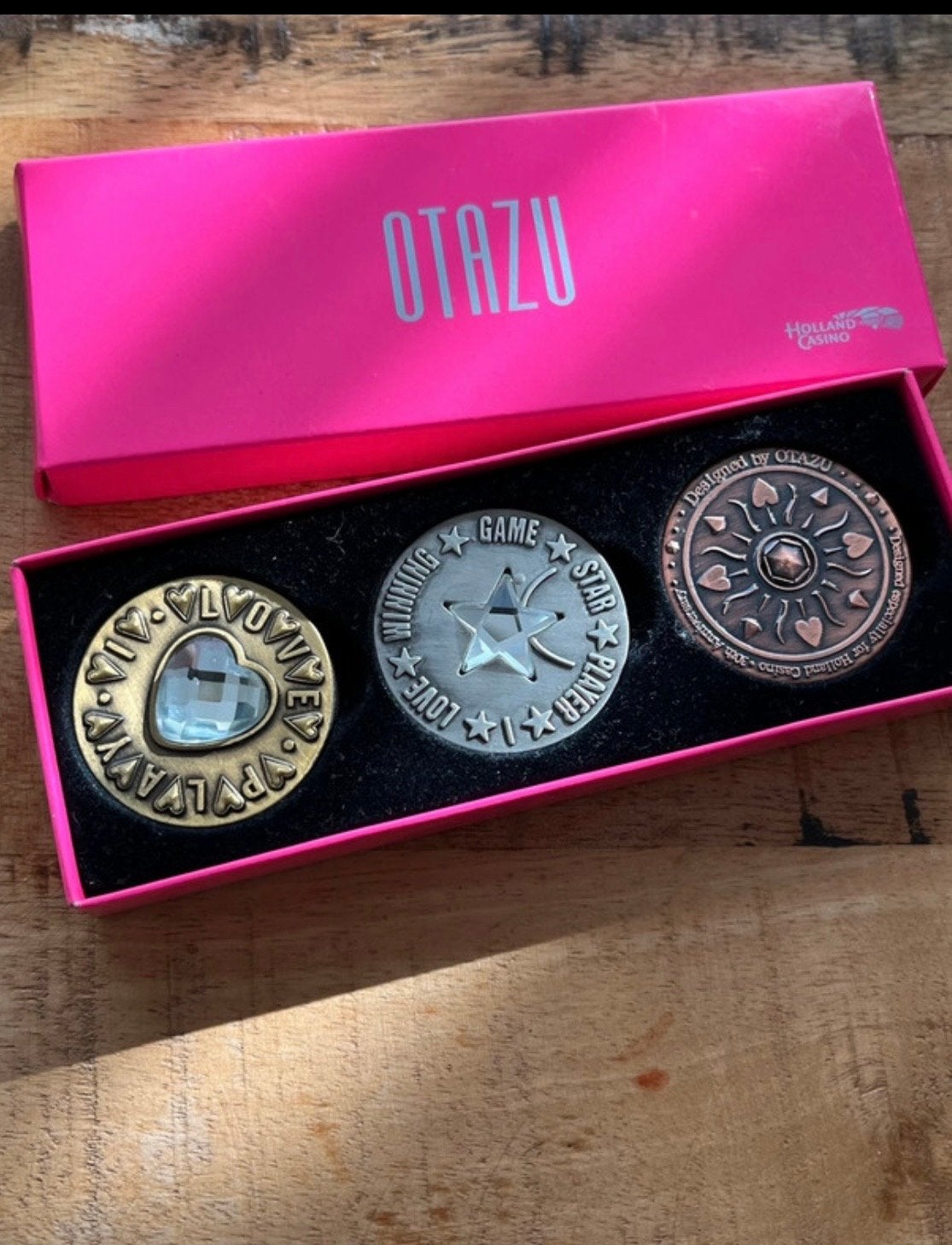 OTAZU x Holland Casino Lucky Coins Set, Postzegels en Munten, Penningen en Medailles, Ophalen of Verzenden, Overige materialen