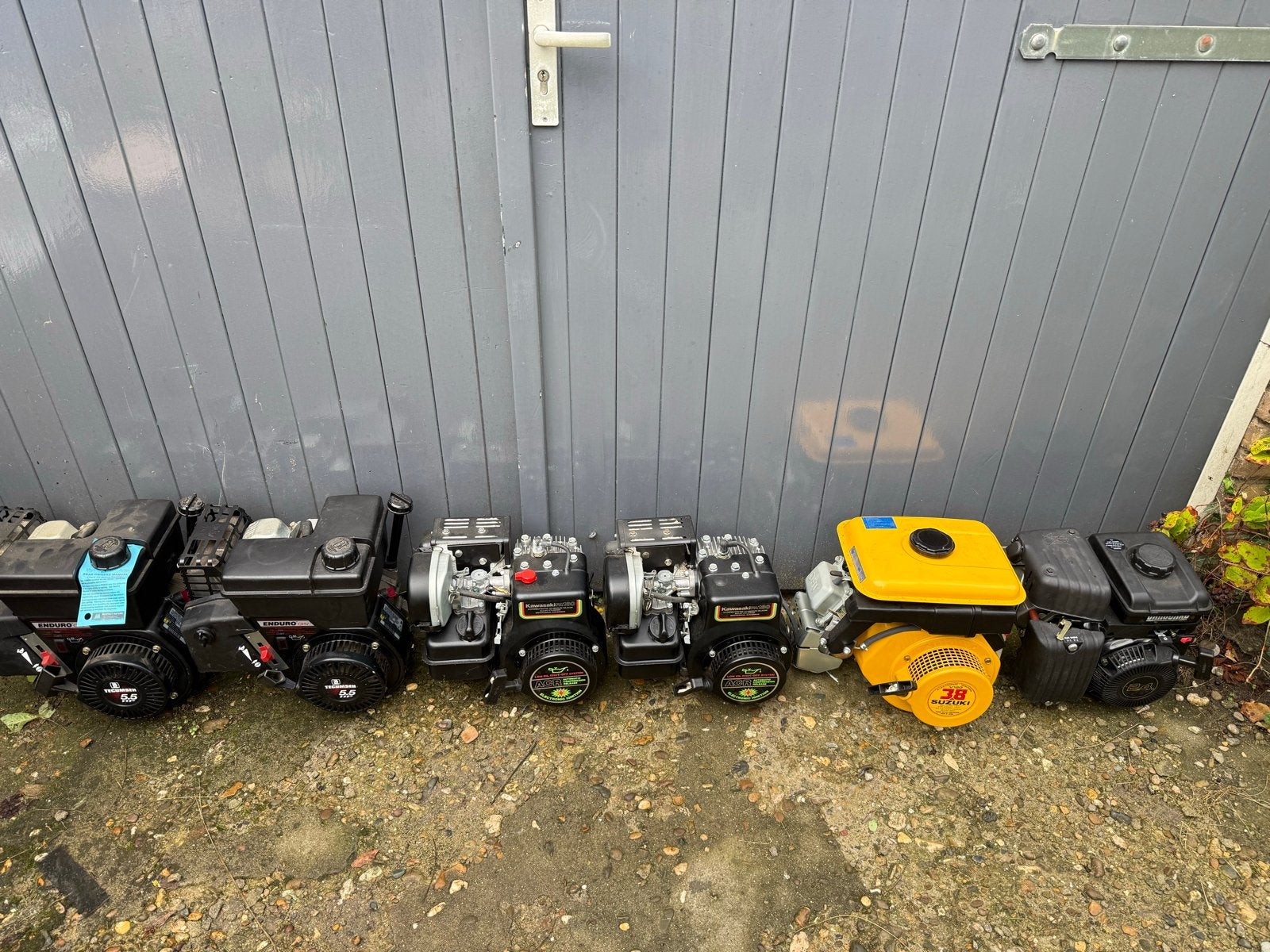 Partij motoren: Tecumseh, Kawasaki, Suzuki, Vanguard, Ophalen, Zo goed als nieuw, Benzinemotor, 1800 rpm of meer