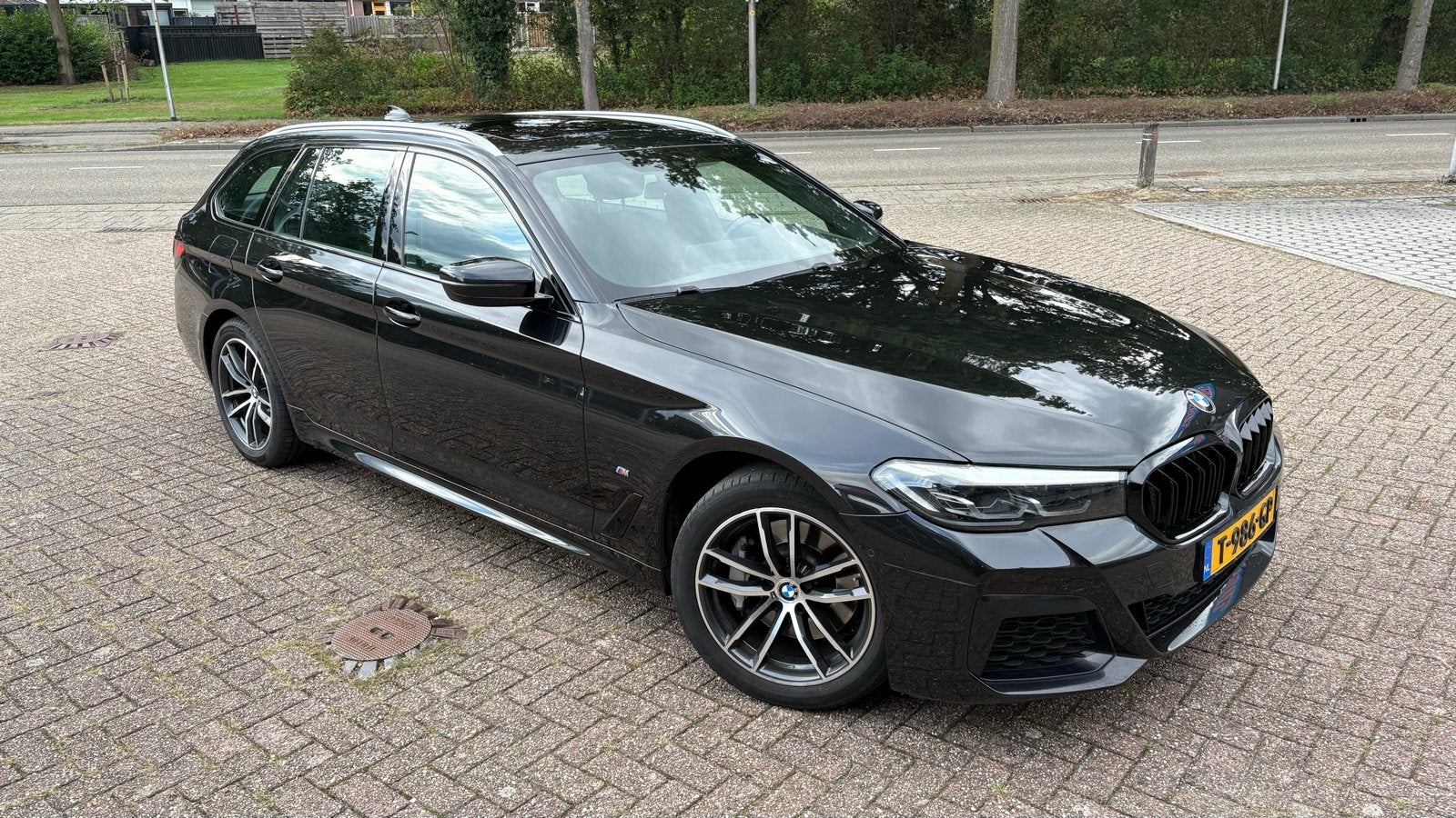 BMW 5-Serie 530i 252pk Xdrive Aut. 2022 Zwart, 1998 cc, 15 km/l, Zwart, 2000 kg