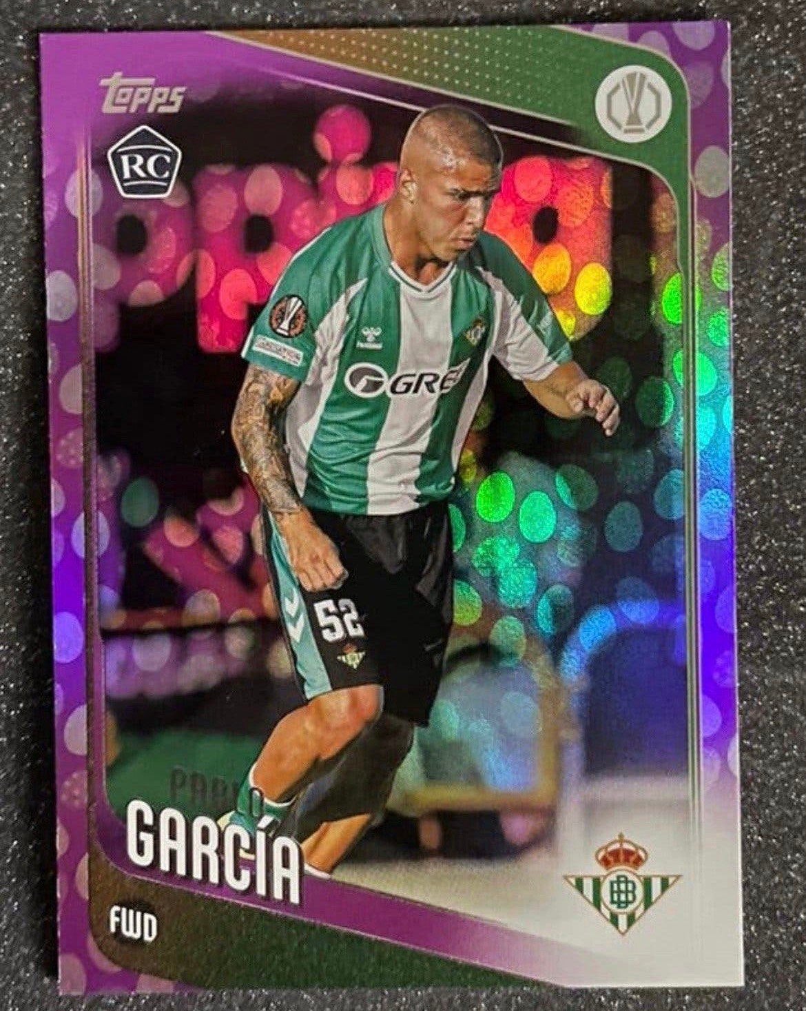 Topps UCC Flagship ‘26 ROOKIE PURPLE PAR. GARCÍA  REAL BETIS, Verzenden, Zo goed als nieuw, Plaatje