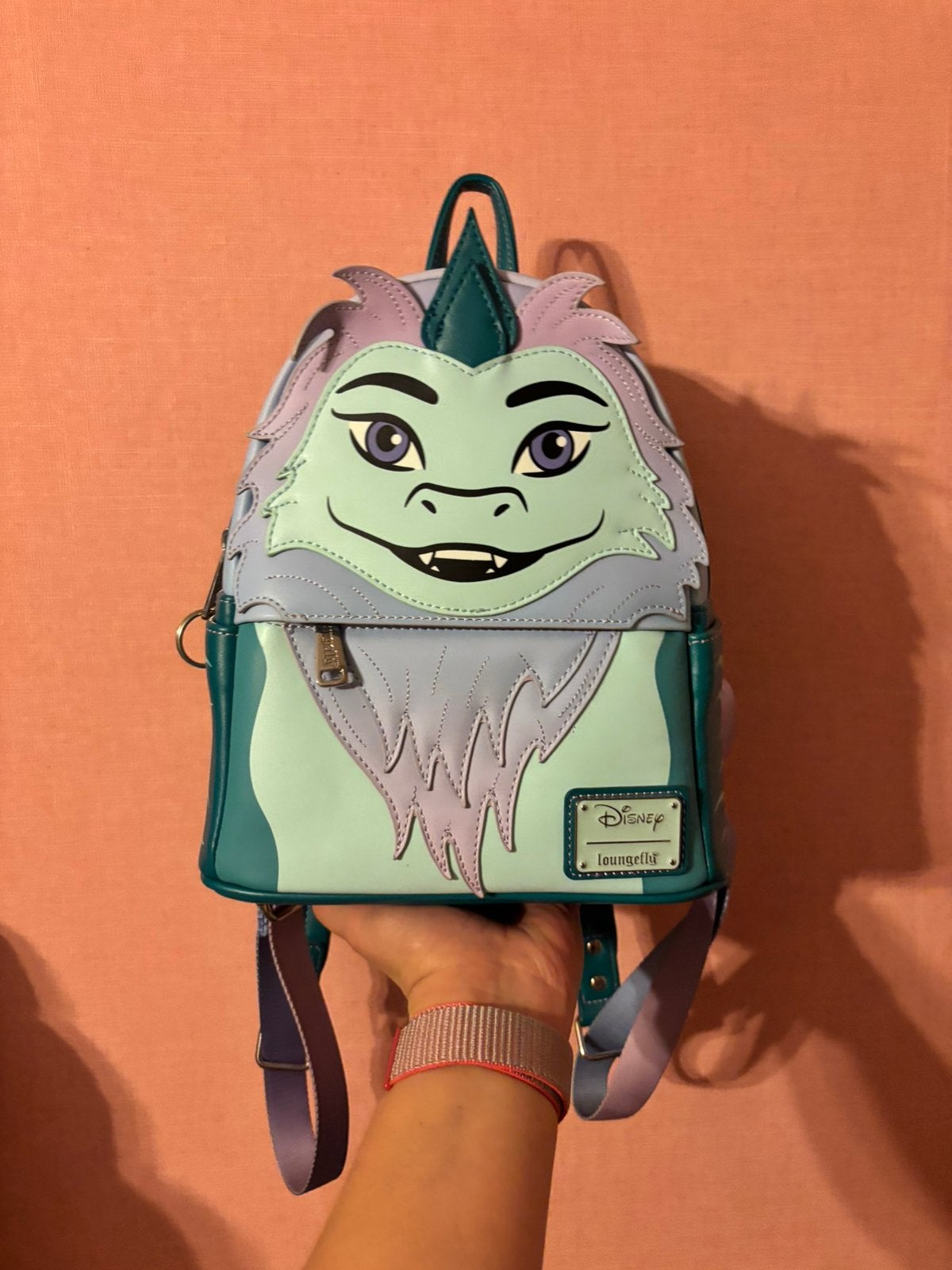 Disney sisu loungefly, Ophalen of Verzenden, Overige figuren, Zo goed als nieuw, Tas, Koffer of Zak