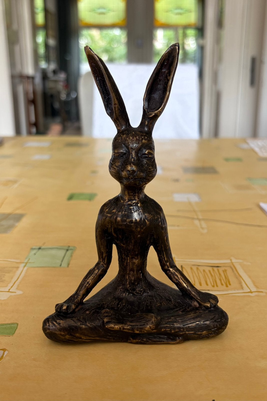 Yoga/mediterende bronzen haas/konijn., Overige onderwerpen, Minder dan 20 cm, Ophalen of Verzenden, Brons