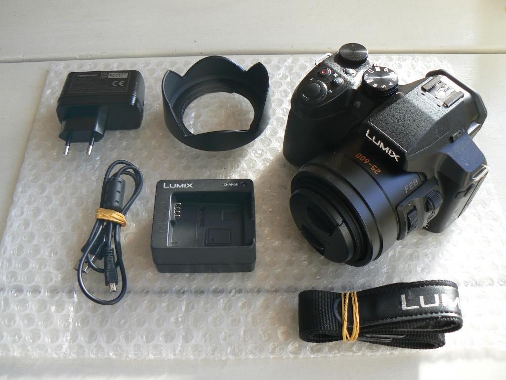 Panasonic FZ300 ( FZ330 ) uit 2024 verkocht!, Audio, Tv en Foto, Fotocamera's Digitaal, Ophalen, P, Zo goed als nieuw, Overige Merken