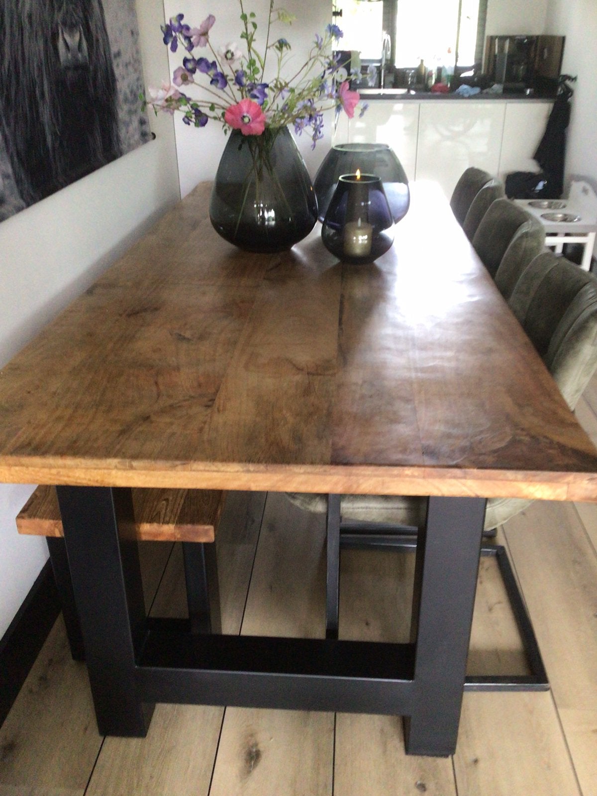 Eettafel mangohout zwart metaal stoelen en bank, Huis en Inrichting, Gebruikt, 200 cm of meer, 50 tot 100 cm, Vijf personen of meer
