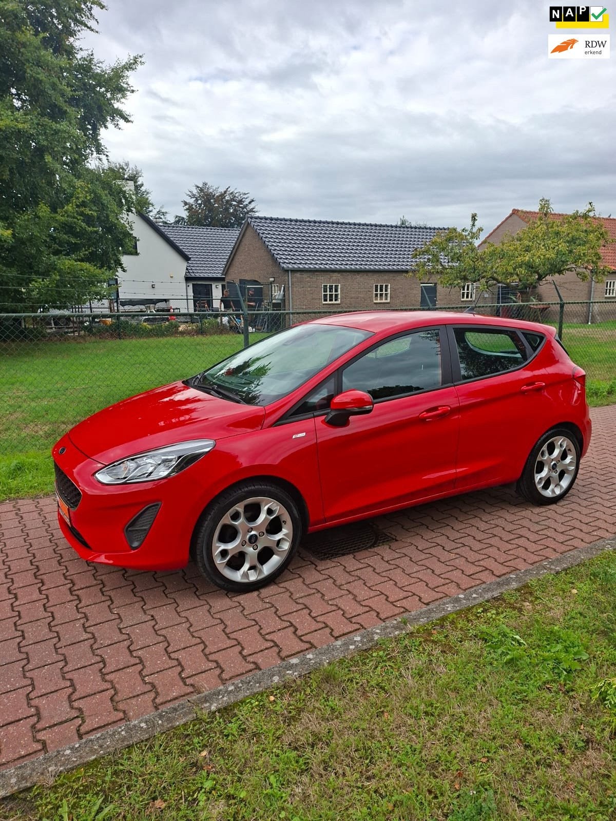 Ford Fiesta 1.0 EcoBoost Connected NAP NWE APK!, Auto's, Voorwielaandrijving, Stof, Gebruikt, 1064 kg