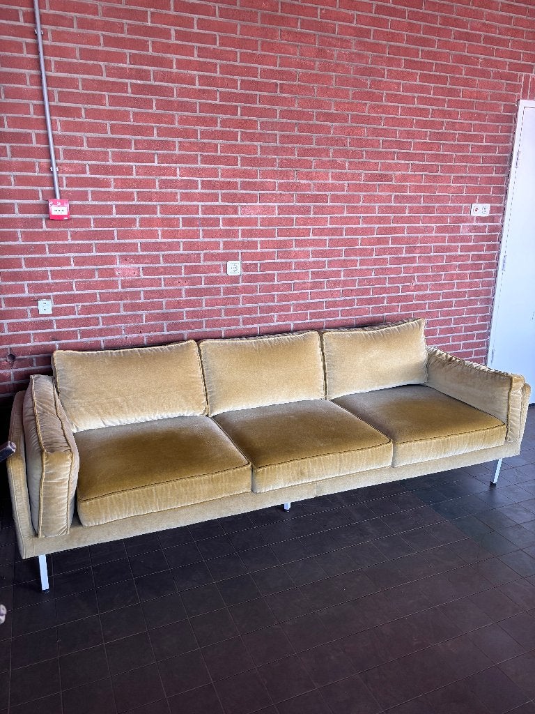 Modern 3-zits Bank Diepgeel Velvet Fluweel, Ophalen, Gebruikt, Driepersoons, 75 tot 100 cm