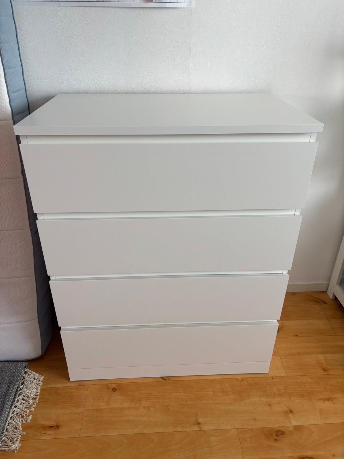 Ikea MALM 4 draw, Ophalen, 50 tot 100 cm, Zo goed als nieuw, Minder dan 100 cm