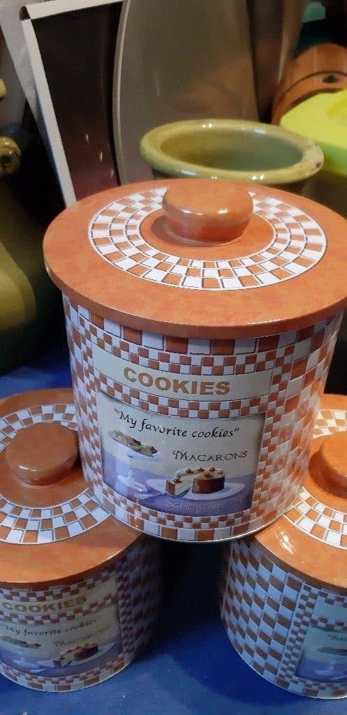 Nieuwe blikken koekendoos Virojanglor (oranje), Verzamelen, Ophalen of Verzenden, Nieuw, Koek(jes), Overige merken
