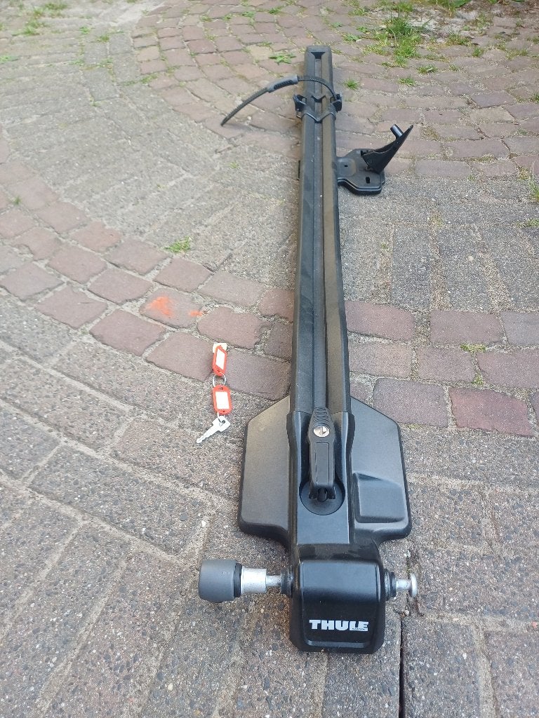Thule FastRide 564 fietsdrager op dak, Ophalen, 1 fiets, Zo goed als nieuw, Dakdrager