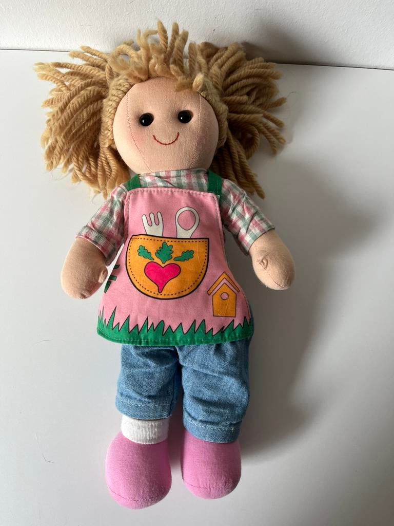 Schattige stoffen pop met blond wollen haar, Ophalen, Zo goed als nieuw, Babypop