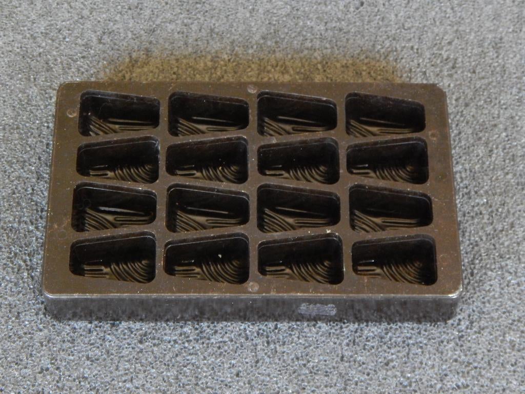 Oude chocoladevorm bakeliet., Ophalen of Verzenden