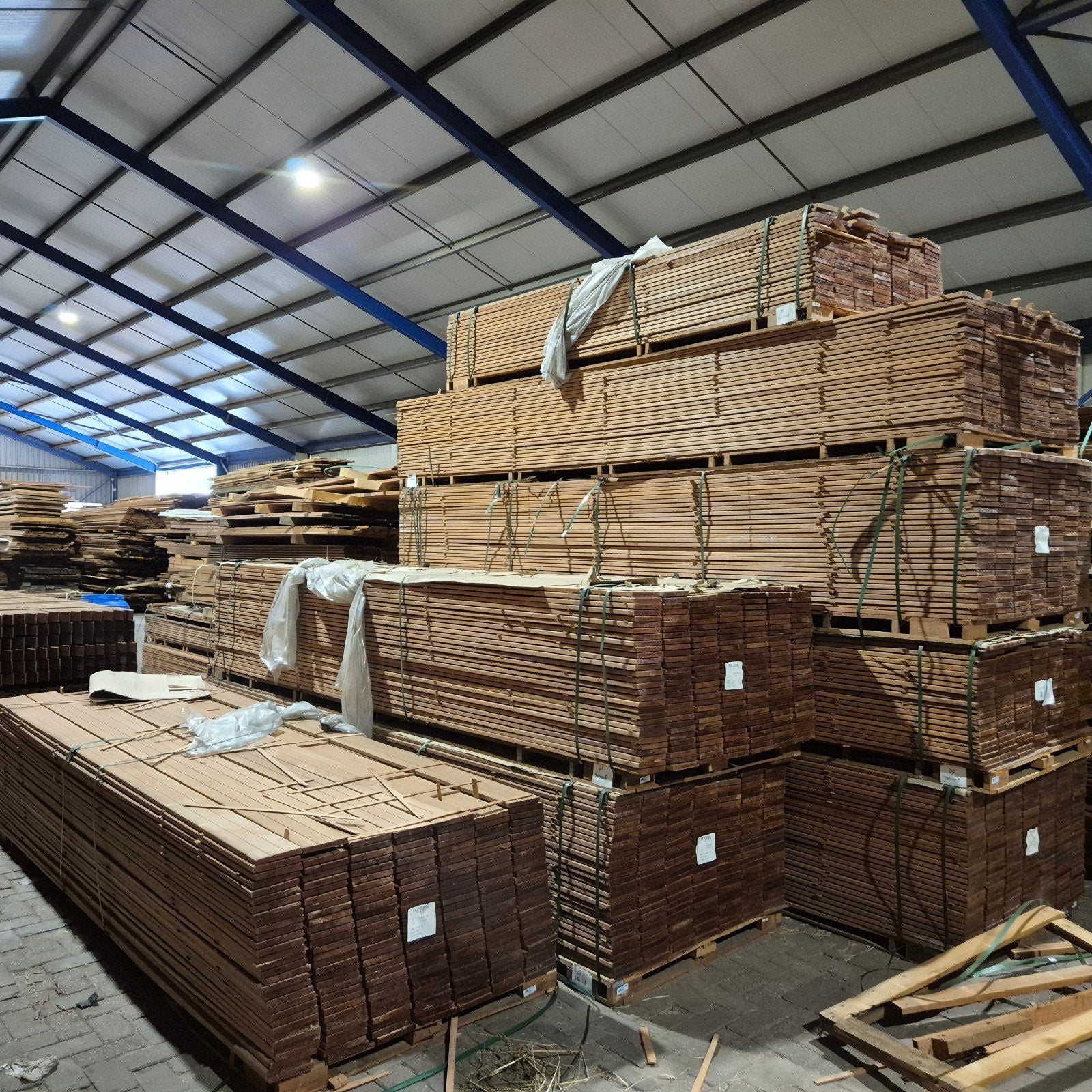 GROTE PARTIJ KERUING VLOER-/VLONDERPLANKEN 20 m³ GOEDKOOP, Ophalen, Planken, Nieuw, Hardhout