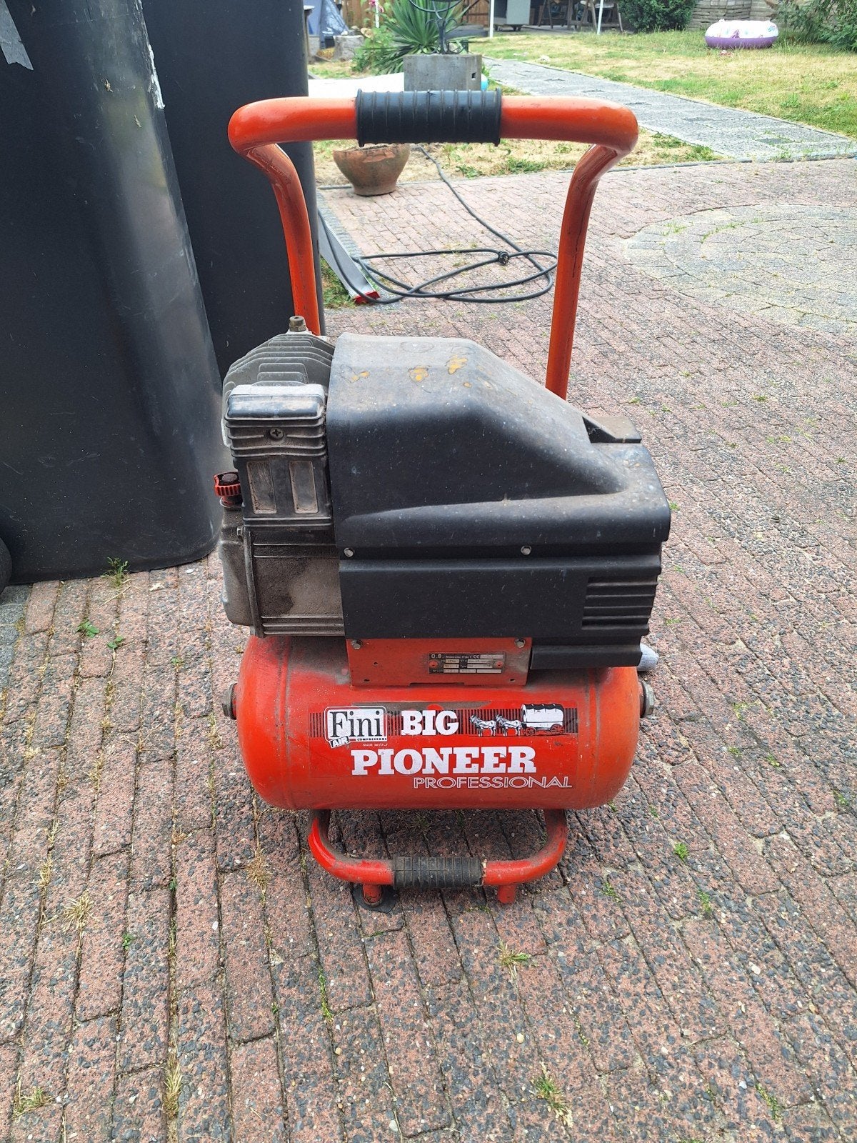compressor, Doe-het-zelf en Verbouw, Ophalen, Gebruikt, Minder dan 200 liter/min