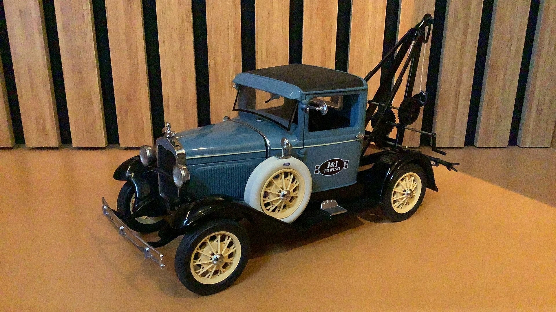1:18 Motor City Classics Ford A, Ophalen of Verzenden, Zo goed als nieuw, Bus of Vrachtwagen, Overige merken