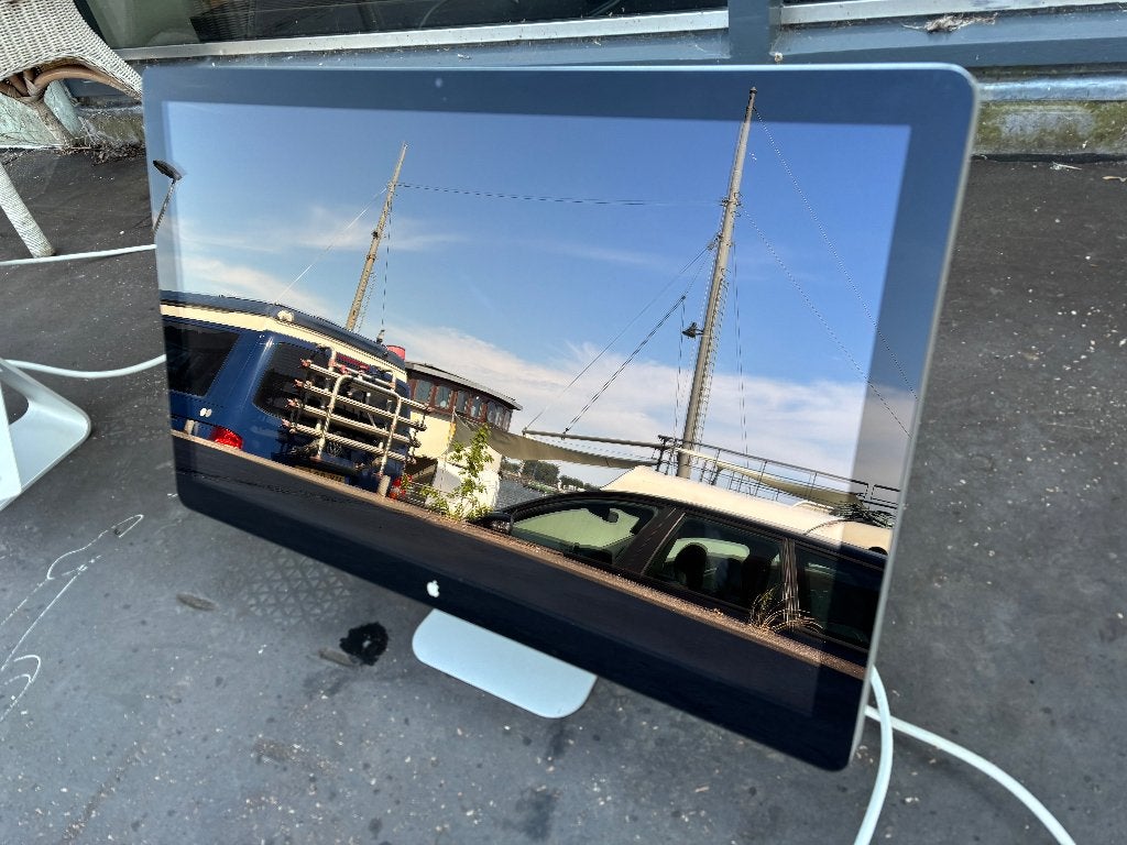Apple 27" led cinema display, Computers en Software, Monitoren, Ophalen, Gebruikt, Ingebouwde speakers, 27"