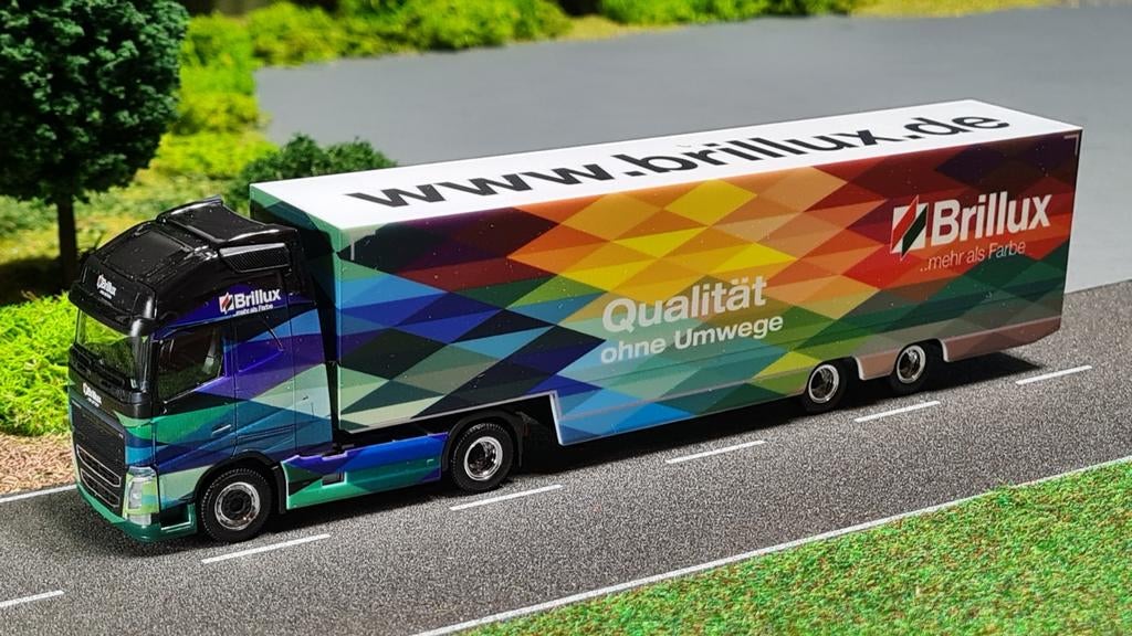 080 Herpa Brillux Verf Volvo FH met kastenoplegger, Ophalen of Verzenden, Nieuw, Bus of Vrachtwagen, Herpa