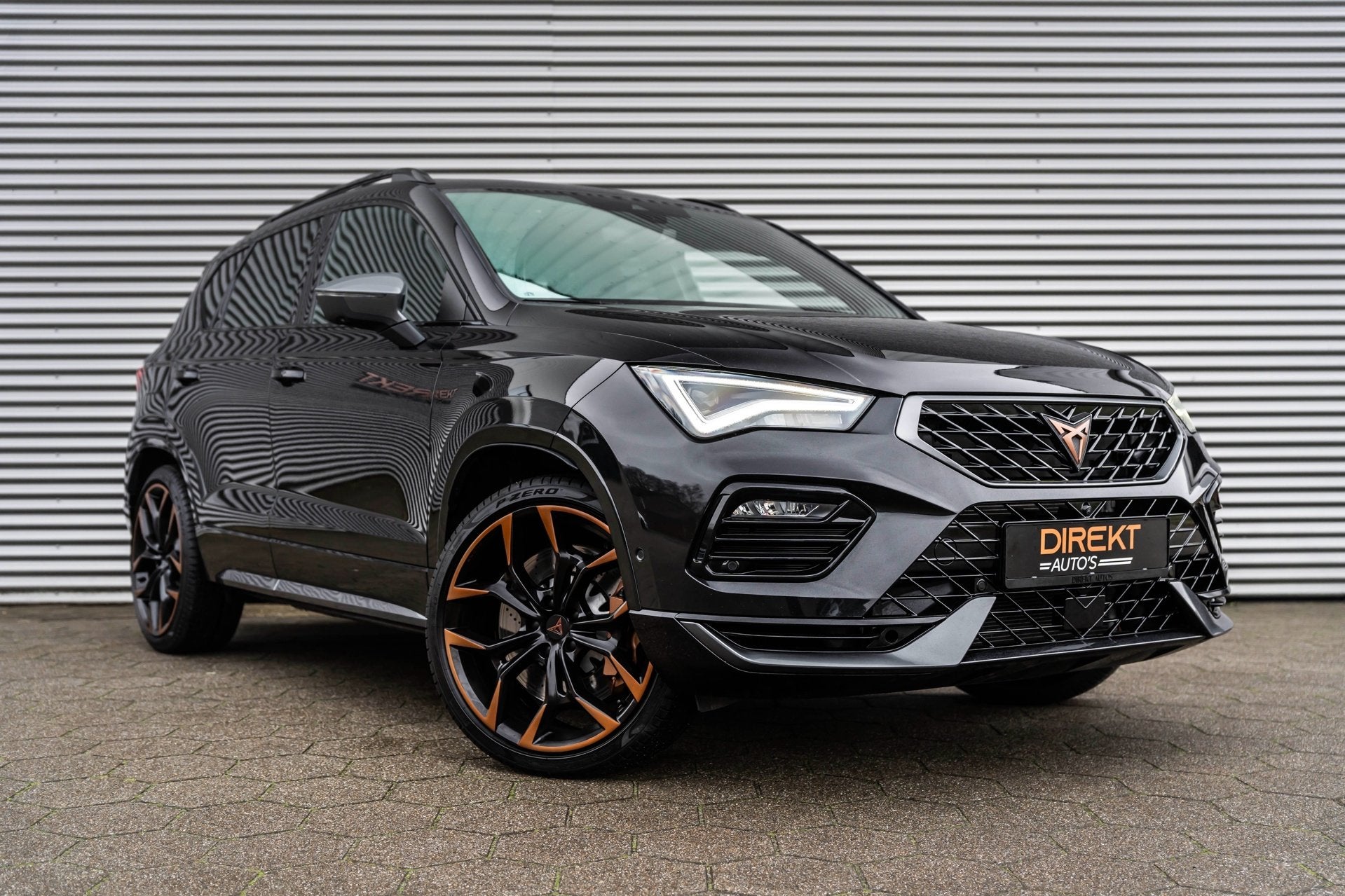 CUPRA Ateca 2.0 TSI 4DRIVE LIMITED PANO AKRA BREMBO BEATS, Auto's, Cupra, Automaat, Gebruikt, Zwart, 4 cilinders