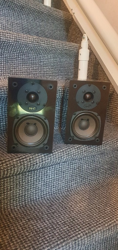 NHT SuperZero Monitors, Stereo speakers, Zo goed als nieuw, Minder dan 60 watt, Ophalen