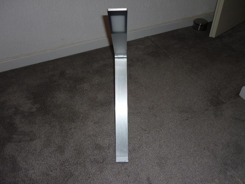 Te Koop :Design Globo Led Tafel-/burolamp, Ophalen of Verzenden, Nieuw, Metaal