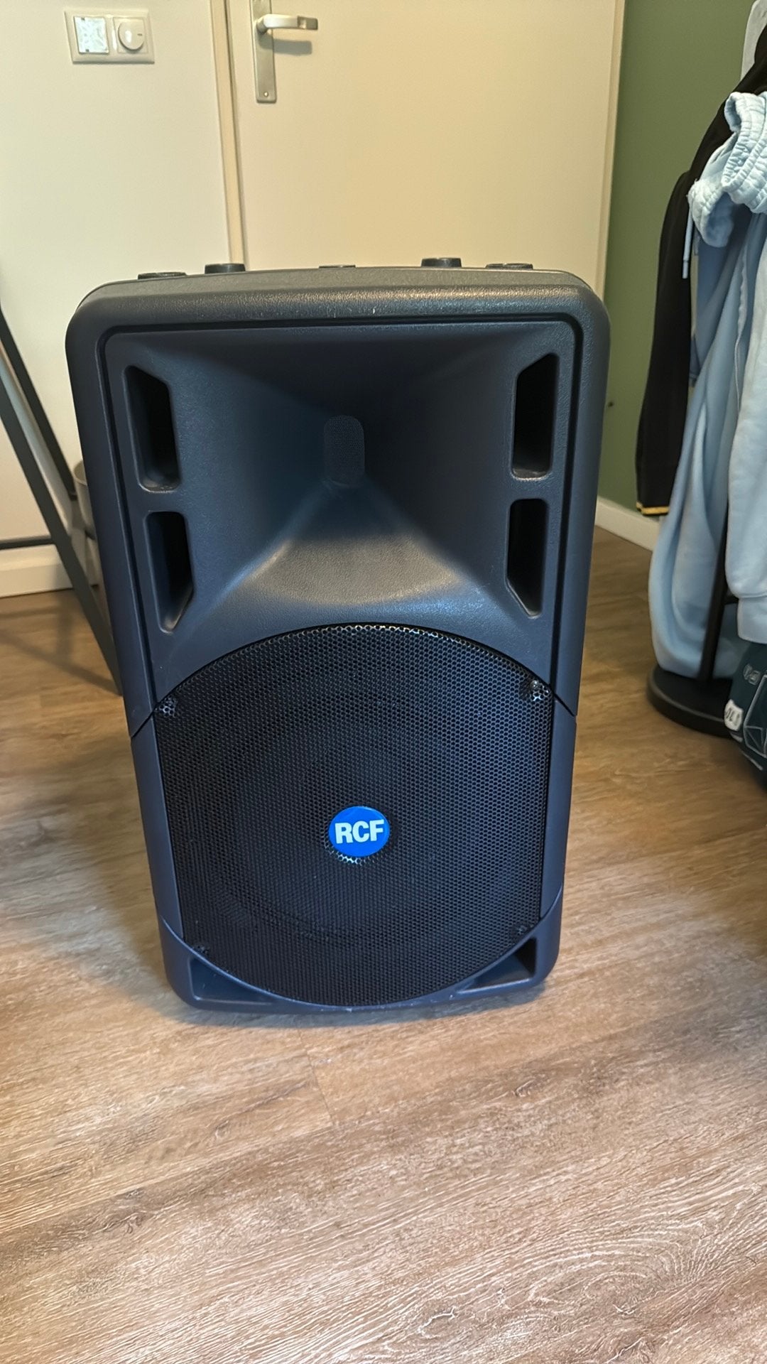 Rcf speaker, Ophalen, Zo goed als nieuw, Minder dan 500 watt