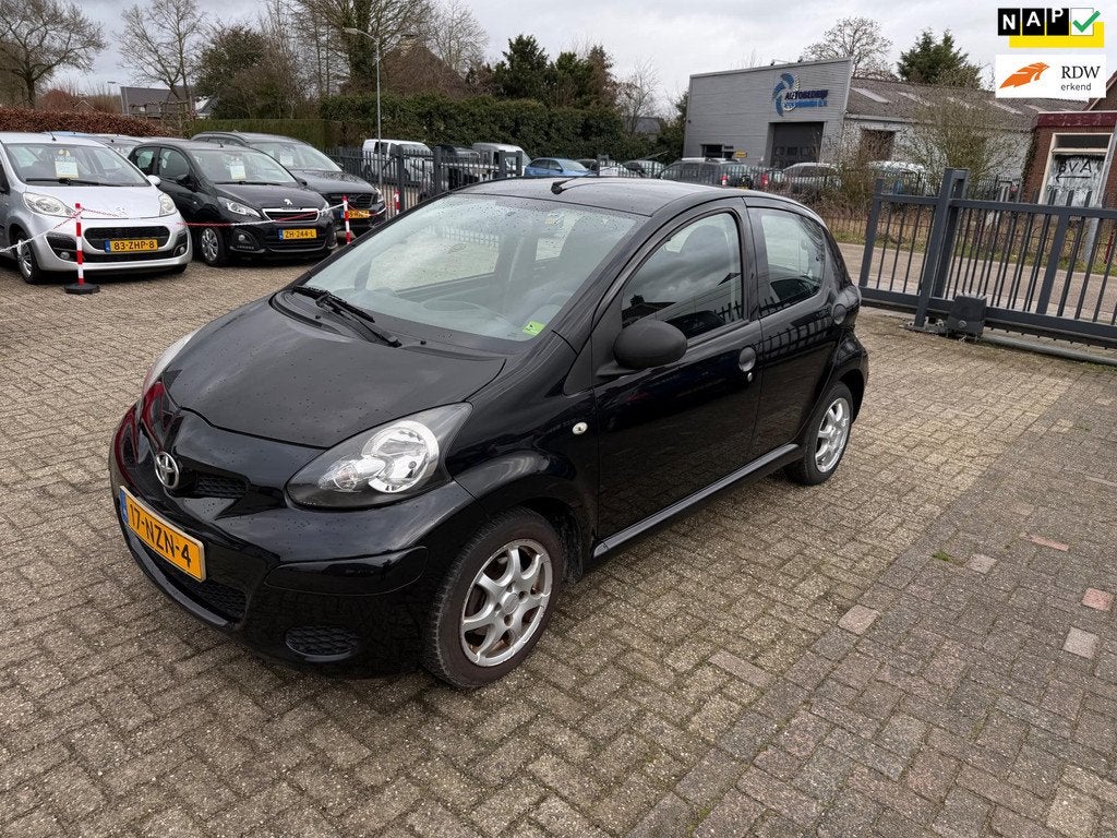 Toyota Aygo 1.0 | Airco | Onderhoudsboekje | NWE APK, Voorwielaandrijving, Euro 5, Gebruikt, 4 stoelen