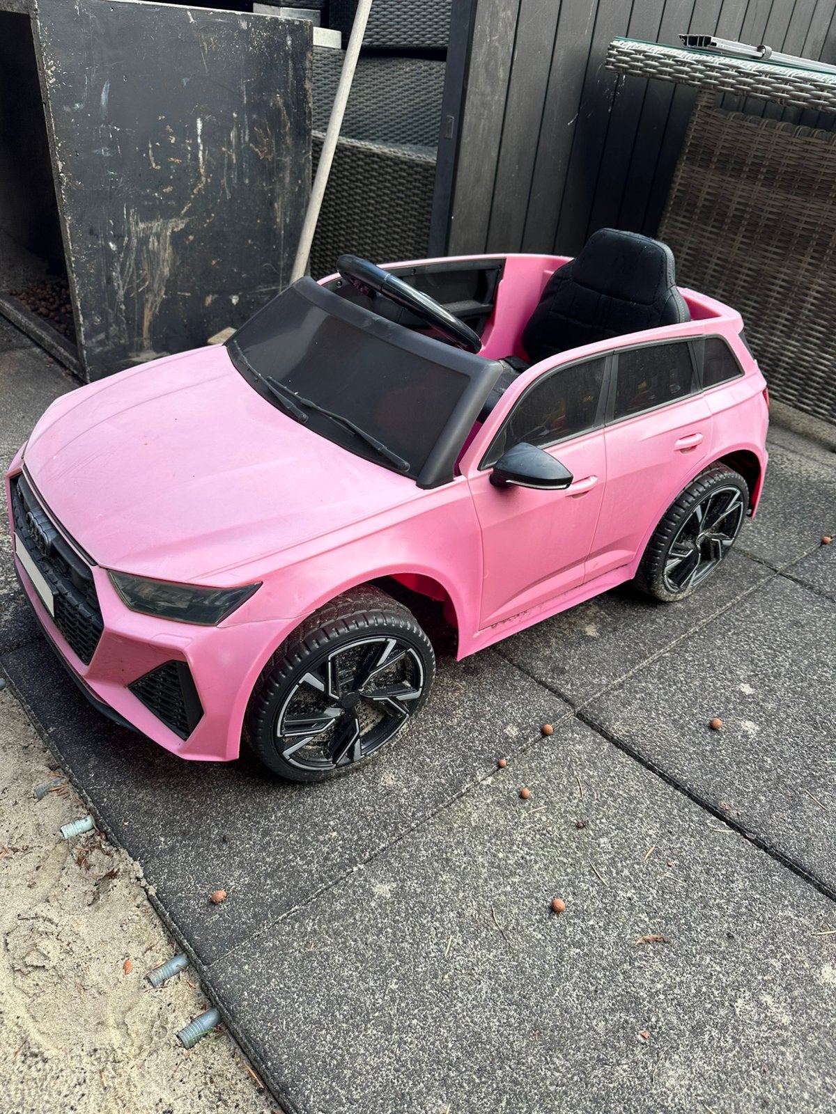 Gratis elektrische kinder auto roze, Ophalen, Gebruikt