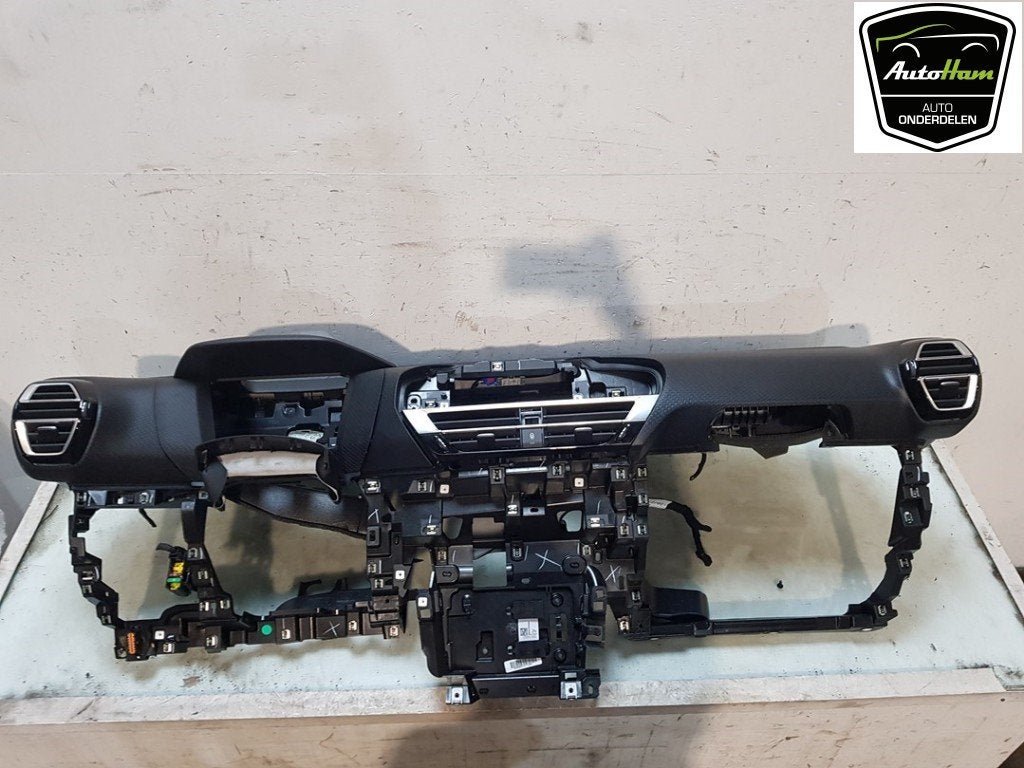 Airbag Set + Dashboard C4 Berline (BA/BB/BC) 2021, Gebruikt, Citroën, Kontakt-citroen@citroen.com, Citroën Deutschland GmbH