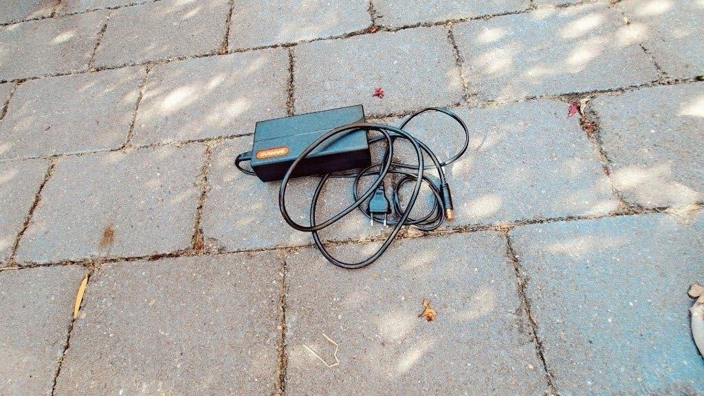 Bafang Oplader voor fietsaccu (Defect) aangeboden, Fietsen en Brommers, Ophalen, Gebruikt