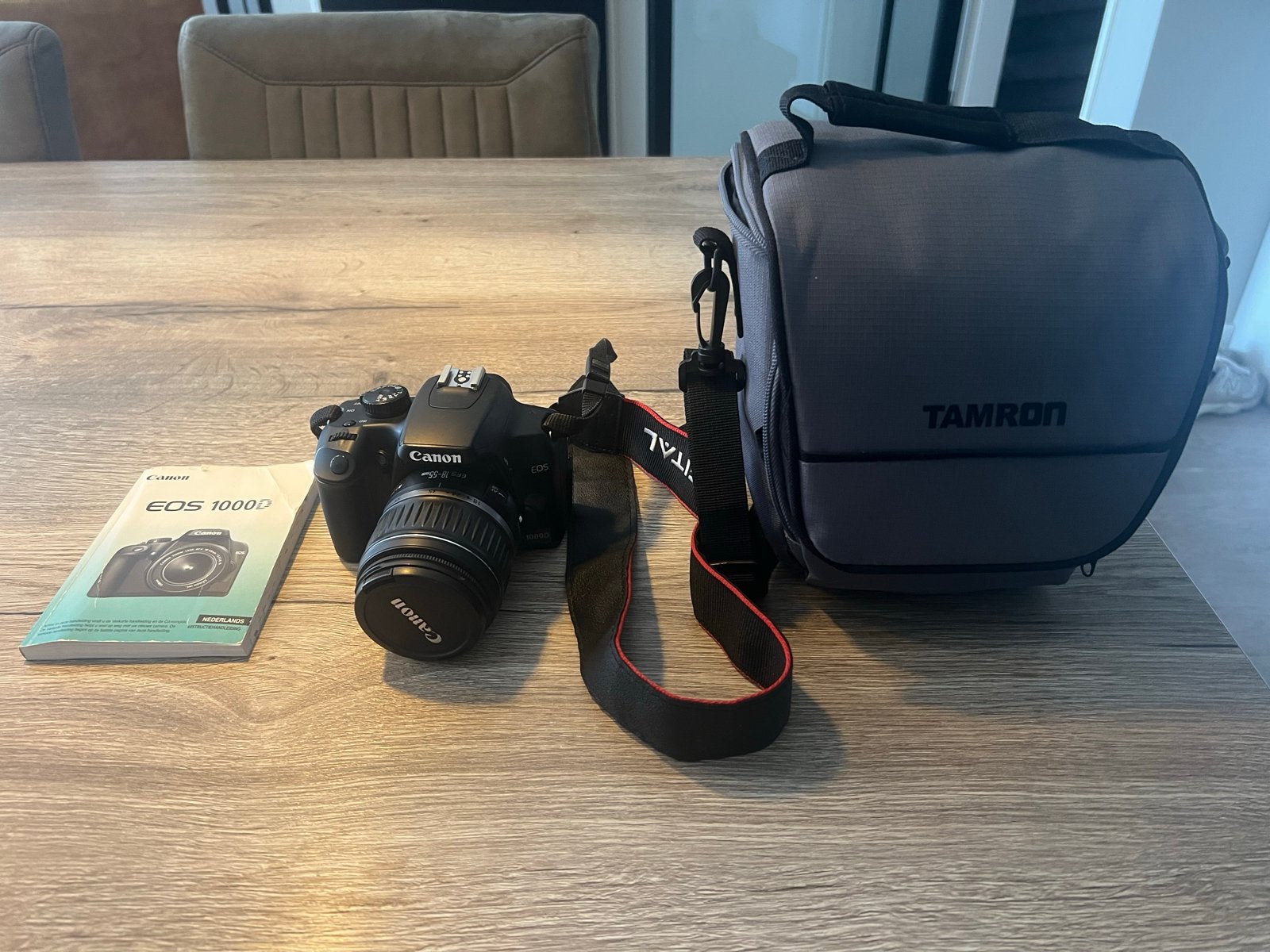 Canon EOS 1000D Spiegelreflexcamera met tas, Ophalen, Gebruikt, Spiegelreflex, Canon