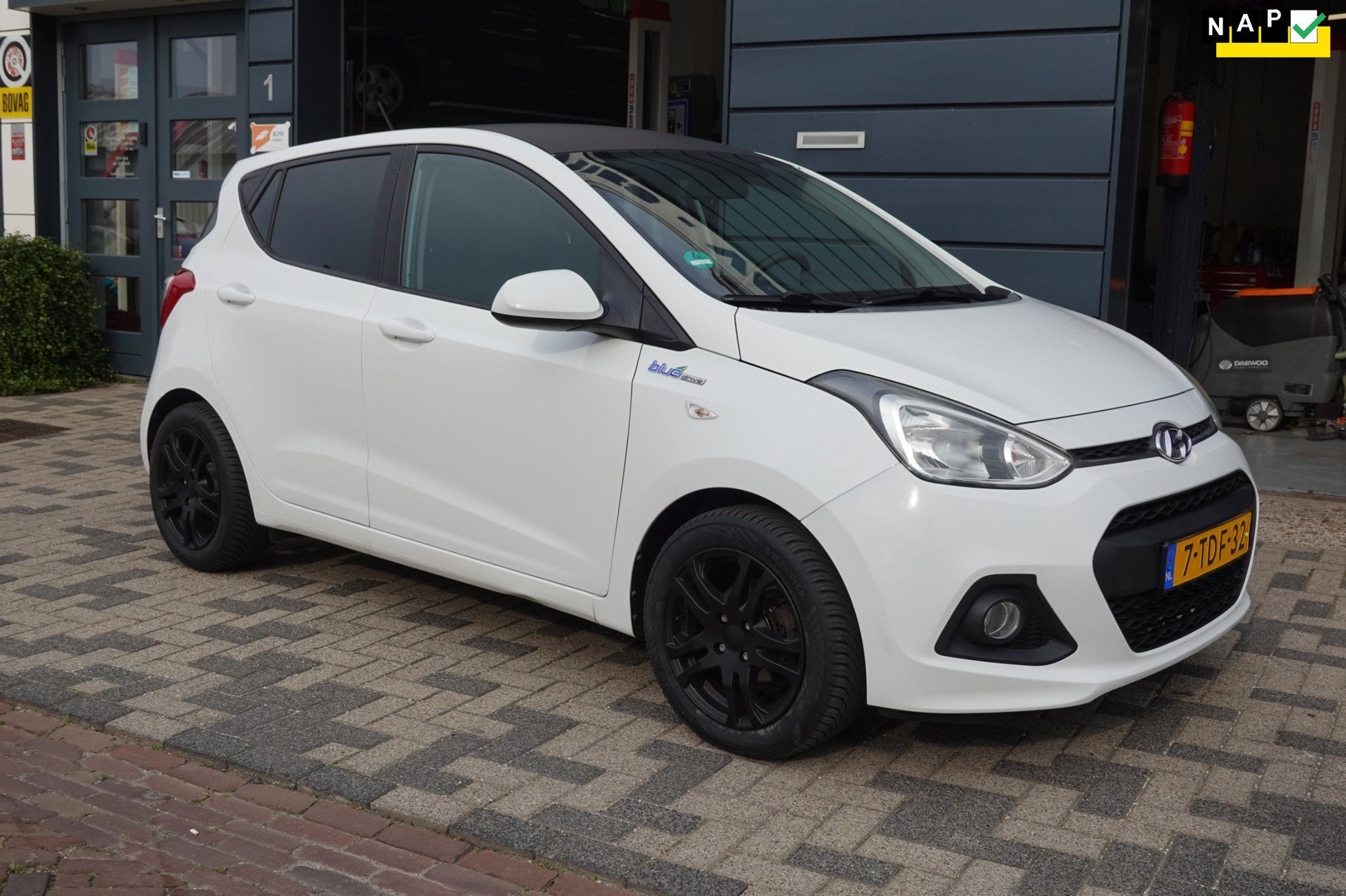 Hyundai I10 1.0i i-Motion Comfort nieuwe koppeling/all seaso, Auto's, Voorwielaandrijving, Euro 5, Gebruikt, 31 €/maand