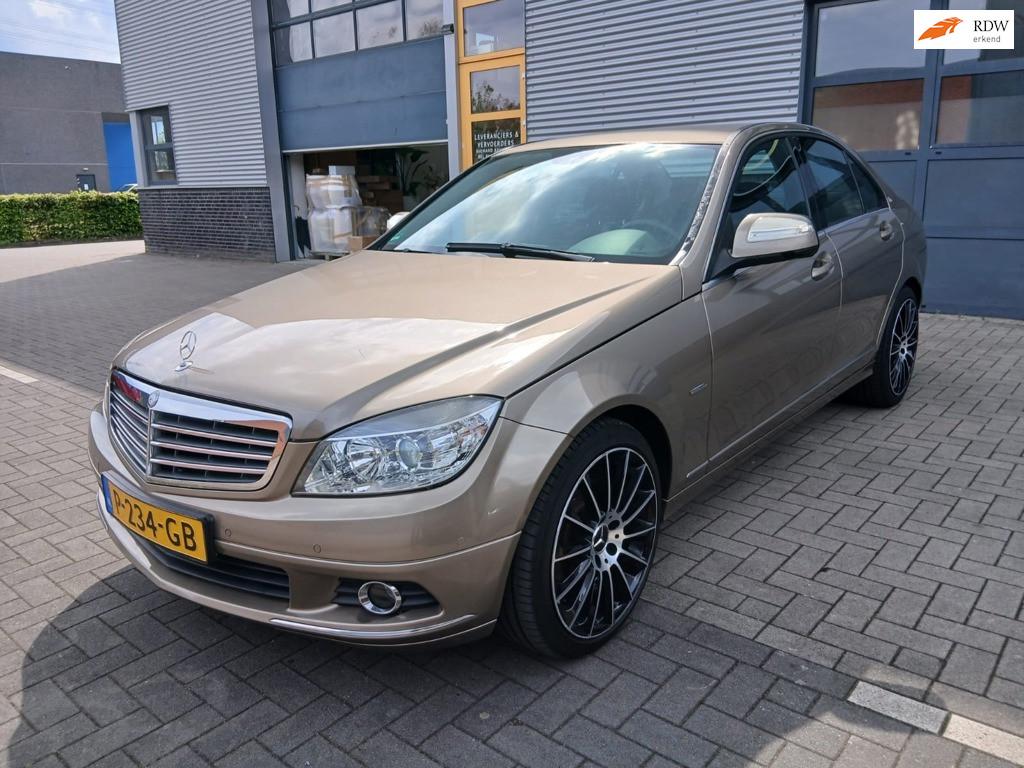 Mercedes-Benz C-klasse 230 Elegance Automaat, Auto's, Mercedes-Benz, Automaat, Achterwielaandrijving, 11 km/l, Bedrijf
