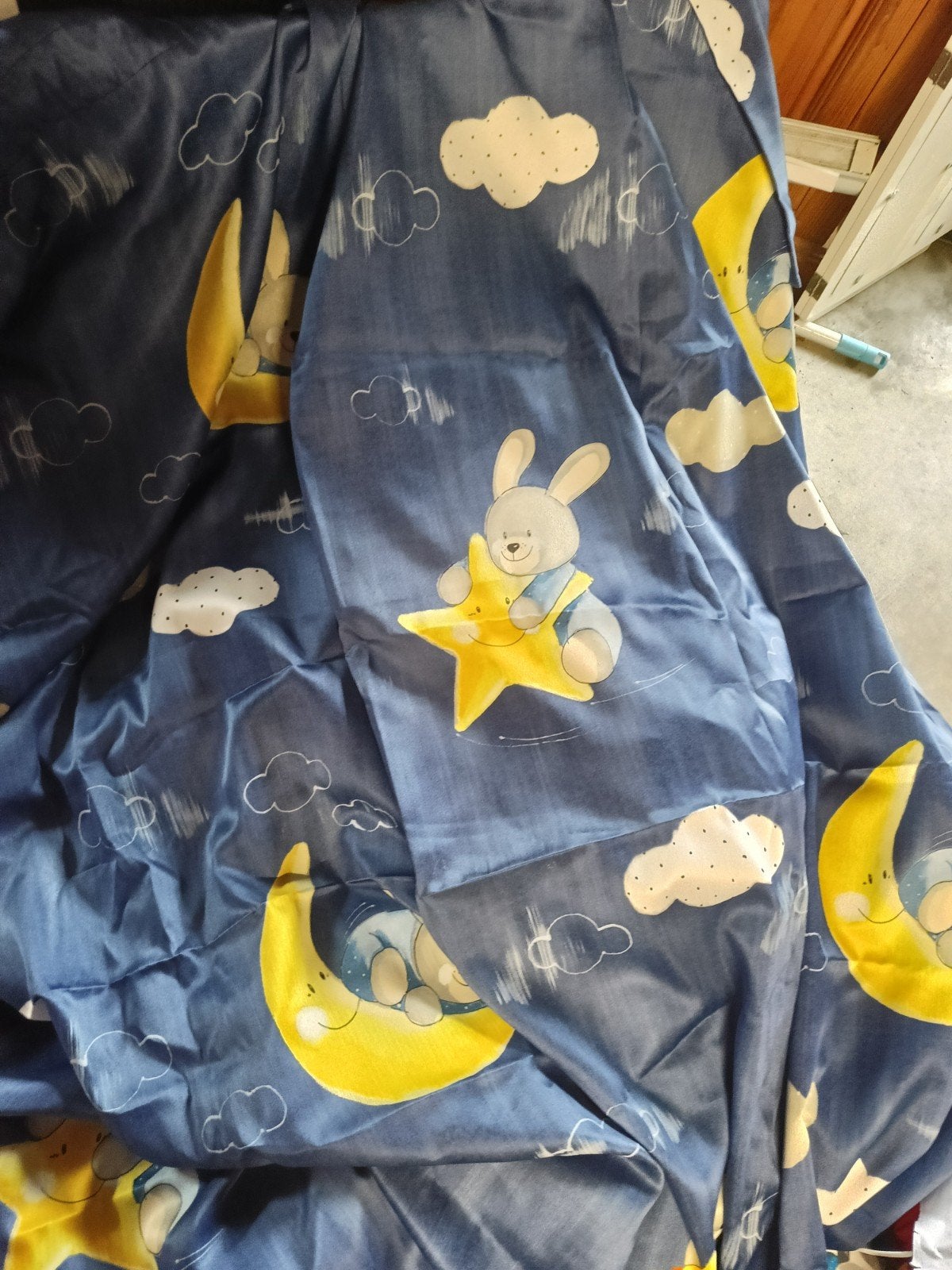Gratis Babykamer/ gordijnen bed overtrek, kussen en hemel, Ophalen, Wit, Jongetje of Meisje, Dekbedovertrek