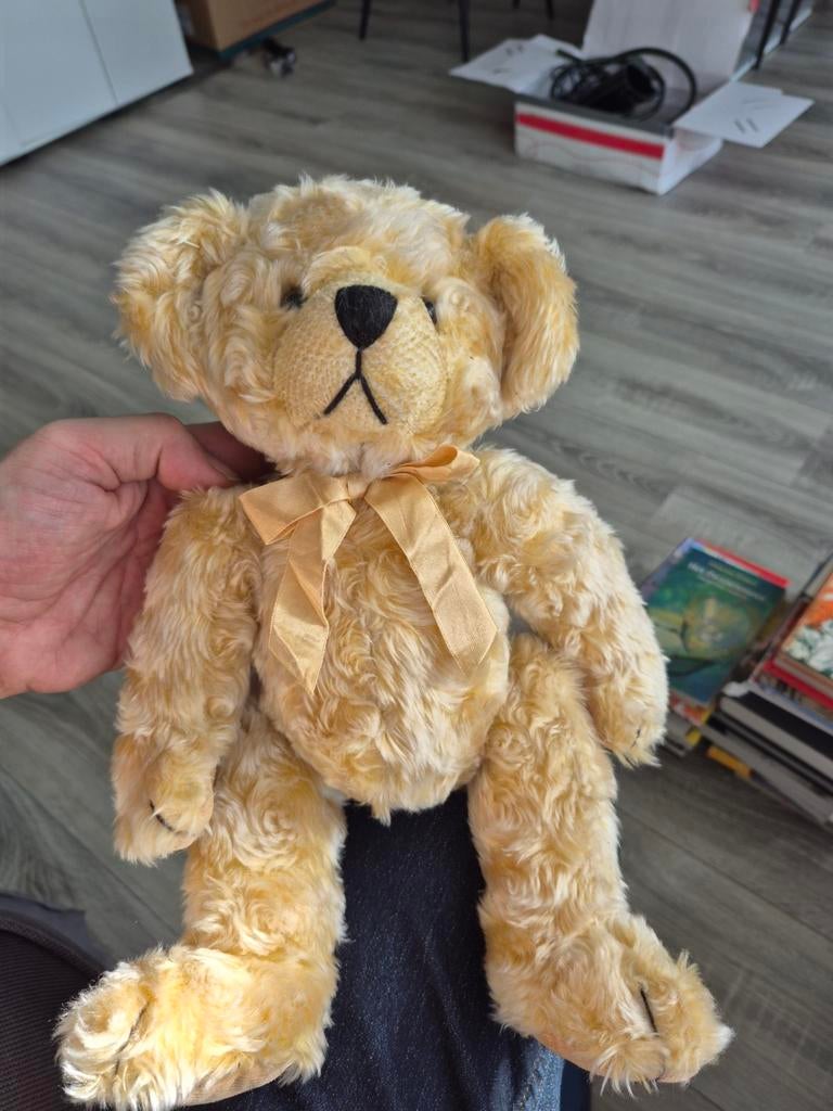 Cosgrove Teddybeer - Russ Berrie & Co. Inc., Beer, Ophalen of Verzenden, Middelgroot (20 tot 80 cm), Beige