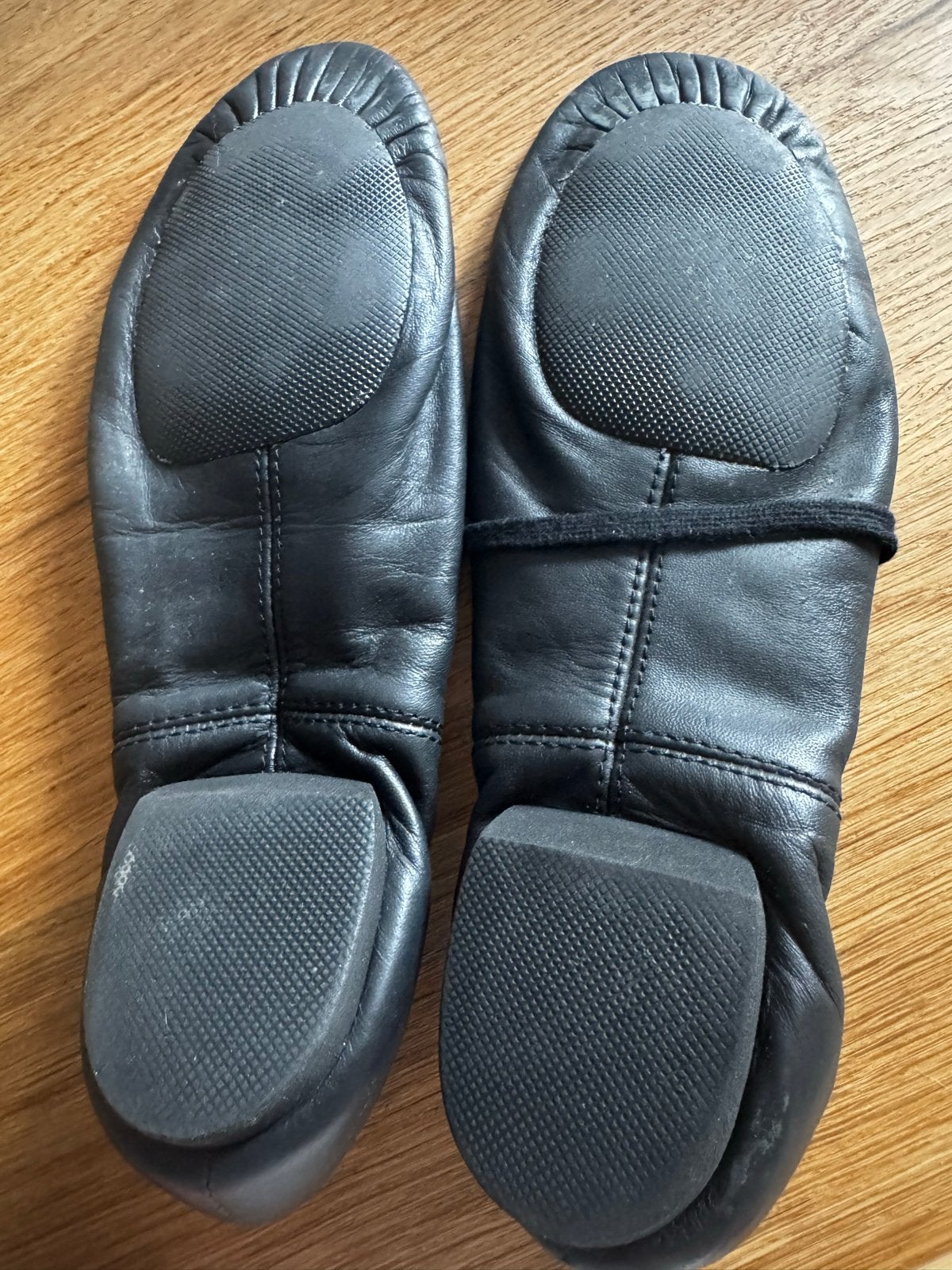 Capezio dansschoenen - Gedragen maar netjes, Ophalen of Verzenden, Gebruikt, Schoenen