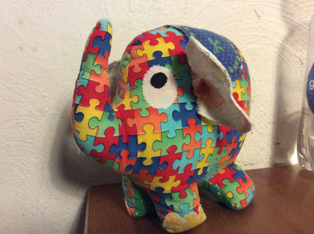 lapjes olifant met puzzelstukjes patroon knuffel, Ophalen of Verzenden, Zo goed als nieuw, Meerkleurig, Olifant