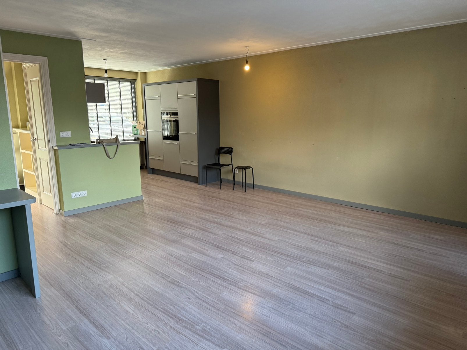 25 m² licht eiken laminaat direct af te halen, Ophalen, 50 tot 150 cm, Zo goed als nieuw, 10 m² of meer