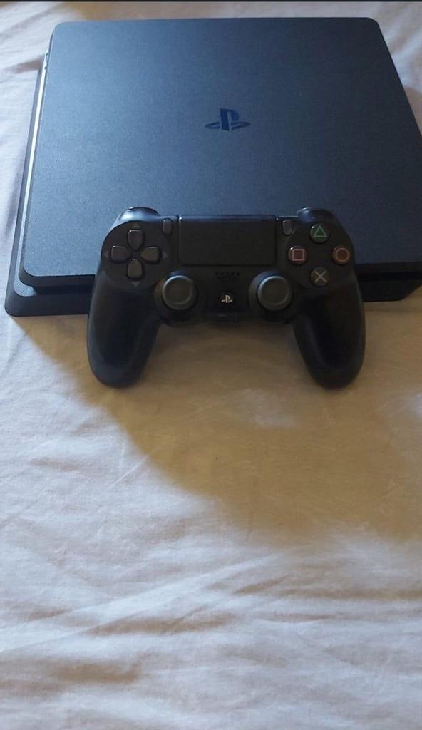 Ps4, Spelcomputers en Games, Spelcomputers | Sony PlayStation 4, Ophalen, Zo goed als nieuw, Met 1 controller, Slim