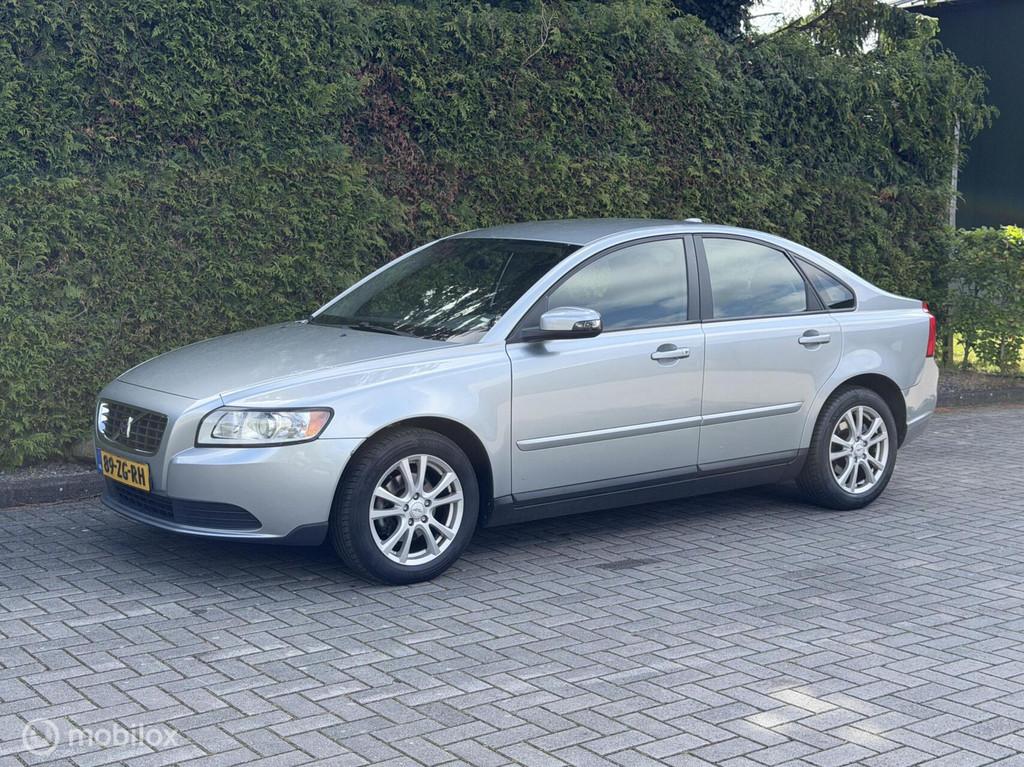 Volvo S40 1.8 Edition Clima Cruise Trekhaak, Voorwielaandrijving, Gebruikt, Zwart, 4 cilinders