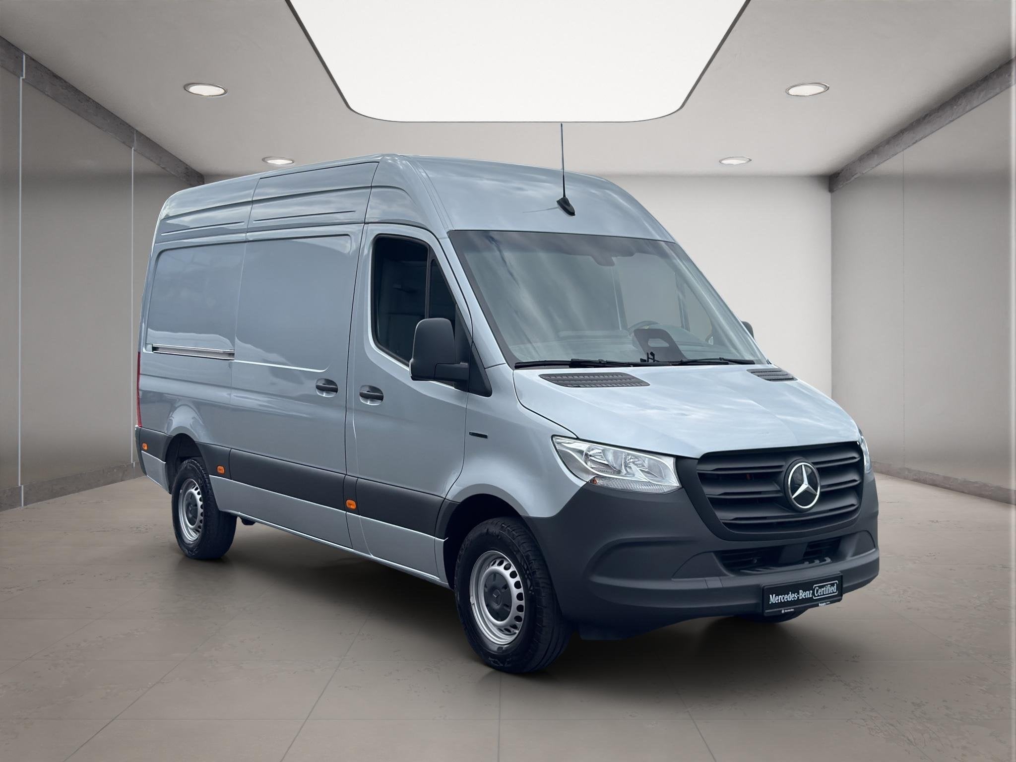 Mercedes-Benz eSprinter 320 L2 Pro 81kWh | Trekhaak, Auto's, Automaat, 81 kWh, Achterwielaandrijving, Gebruikt